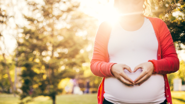 Best Ways to Hide a Baby Bump: Stylish Tips & Tricks